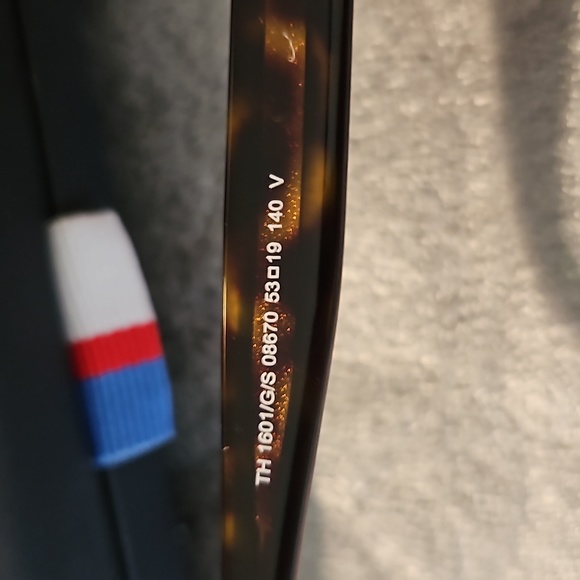 Tommy Hilfiger NWOT tortoise sunglasses Gorgeous! - Picture 5 of 6